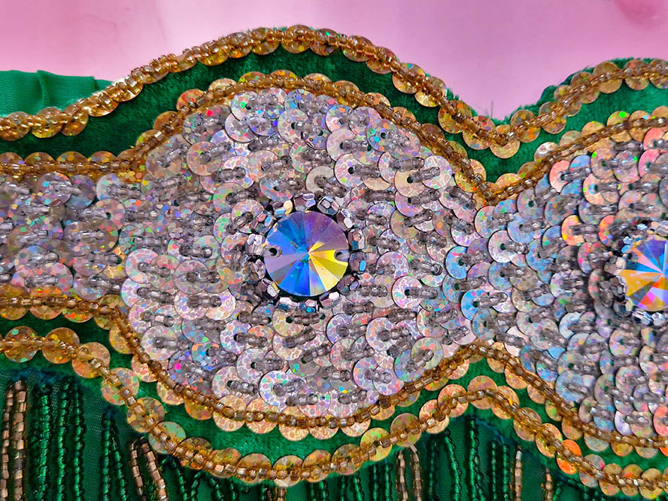Bauchtanzkostüm grün - Gürtel und BH, mit Schmuck