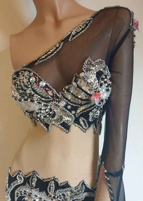 Bauchtanzkleid Maysun asymmetrisch schwarz/silber