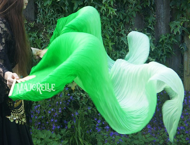 Seiden Schleierfächer in grün mit Farbverlauf