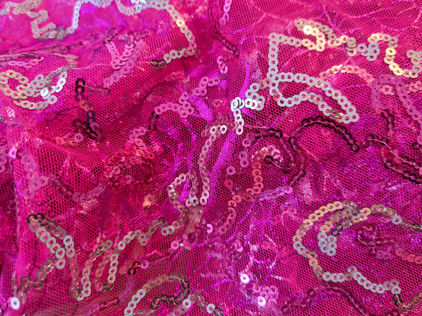 Bauchtanz-Hüfttuch in Fuchsie mit silbernen Linien und silbernen Münzen