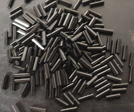 Glasperlen Schwarze, längliche Perlen Beutel 50 Gramm