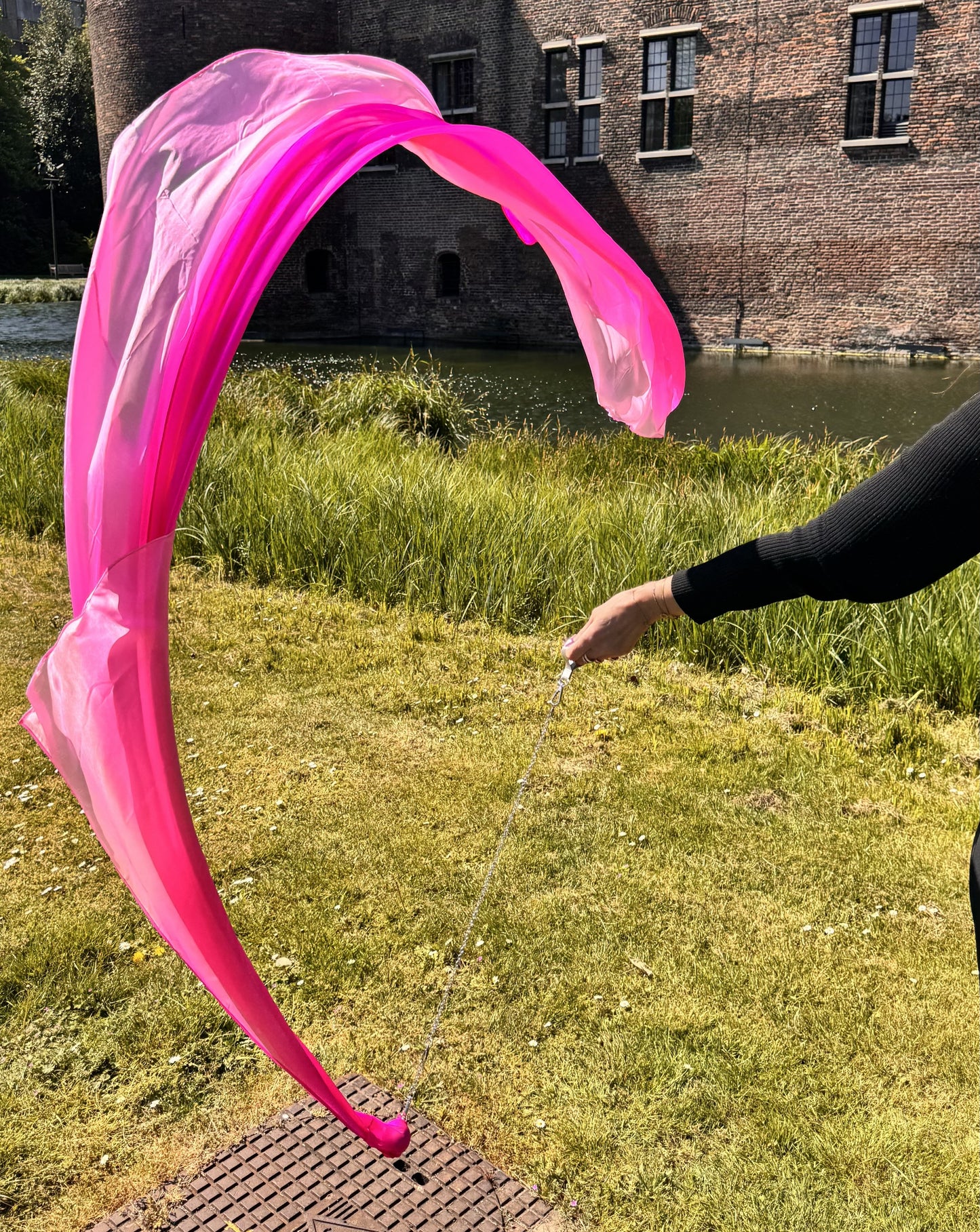 Seiden Bauchtanz Poi/Voi mit Seidenschleier in Fuchsia und Weiß