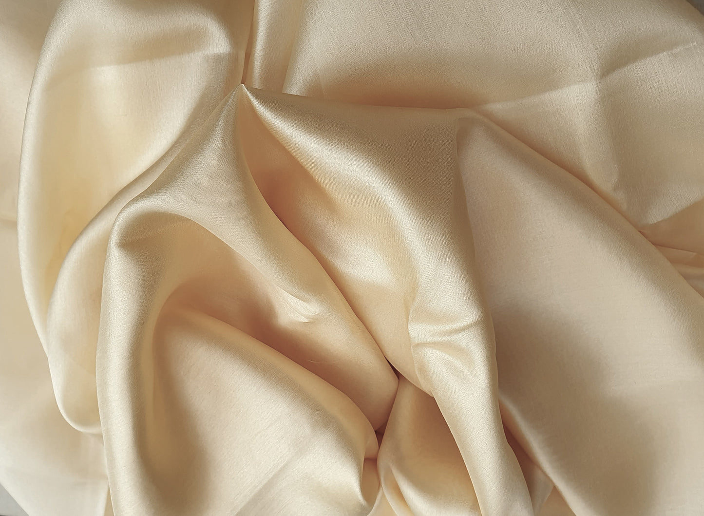 Seidenschleier in Beige 100% Seide