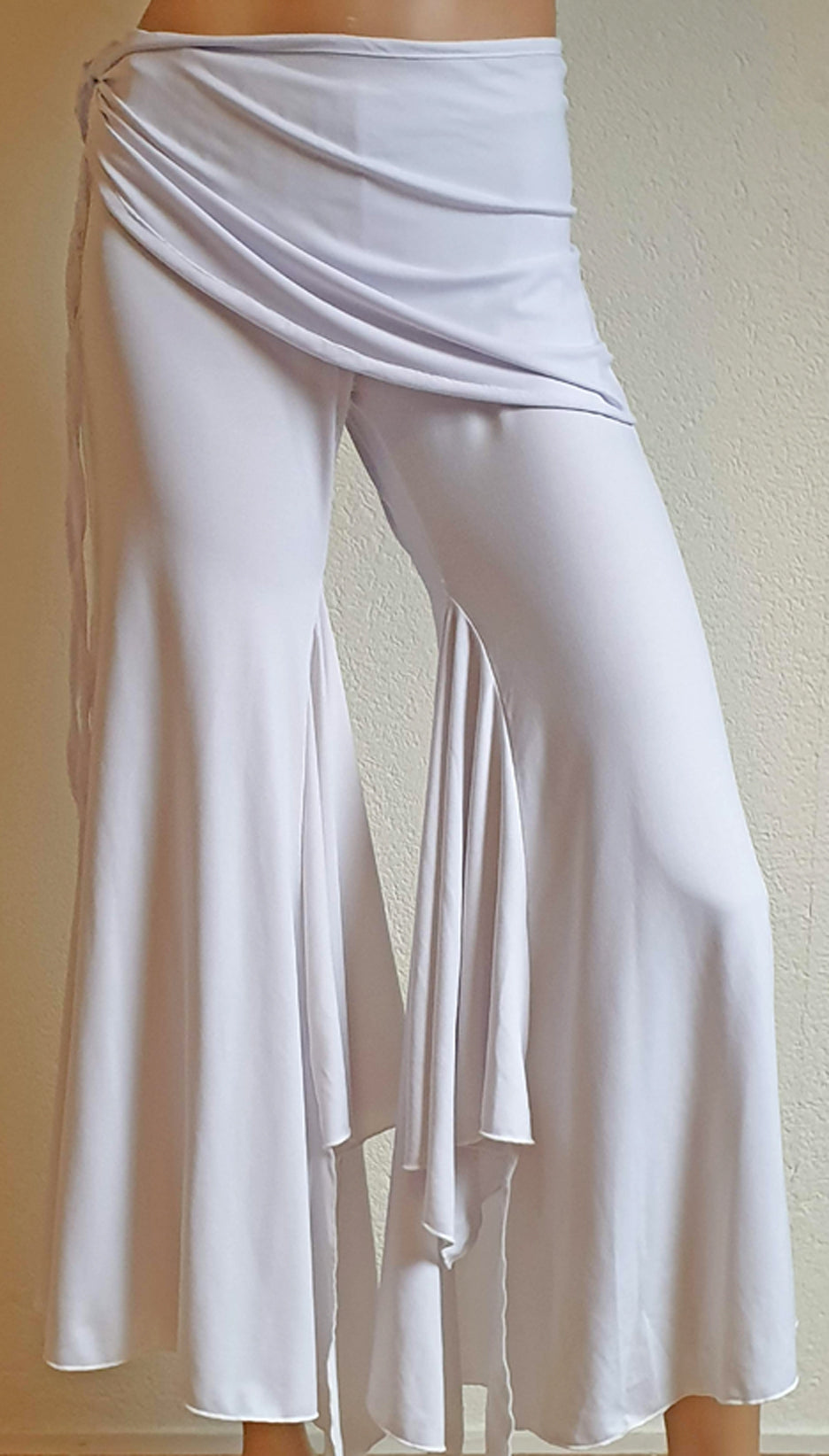 Set aus Hose und Oberteil in Weiß