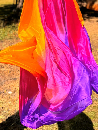 Seidenschleier in Orange, Fuchsia, Lila

 Neue Seidenschleier aus wunderschöner Qualitätsseide.

 2,7 m x 114 cm (Rechteck)
